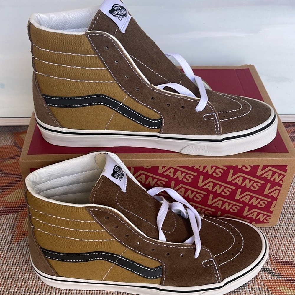 Vans Men’s Sk8-Hi Canvas/Suede Pop Brown/Mu
VN000CMXBF0
Sneakers - Picture 15 of 16